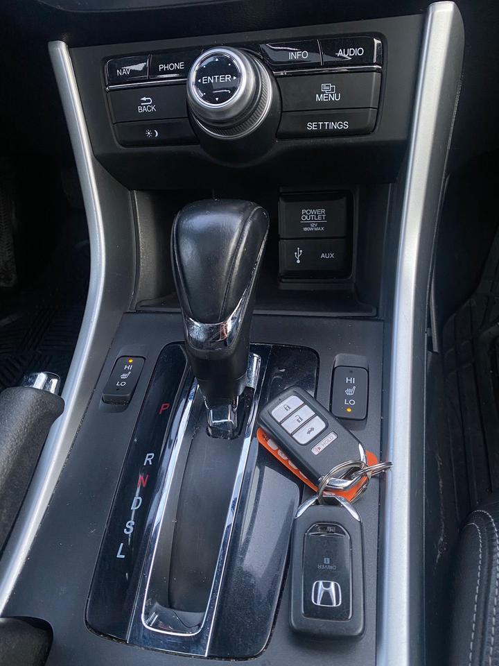 2015 Honda Accord Touring | LEATHER | SUNROOF Photo
