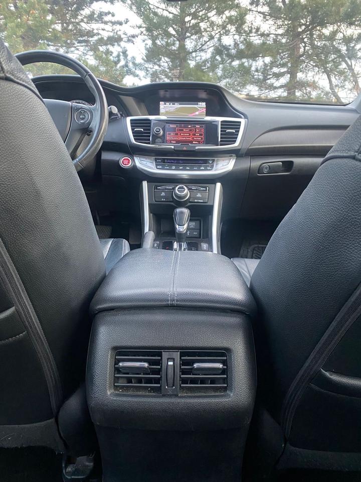 2015 Honda Accord Touring | LEATHER | SUNROOF Photo