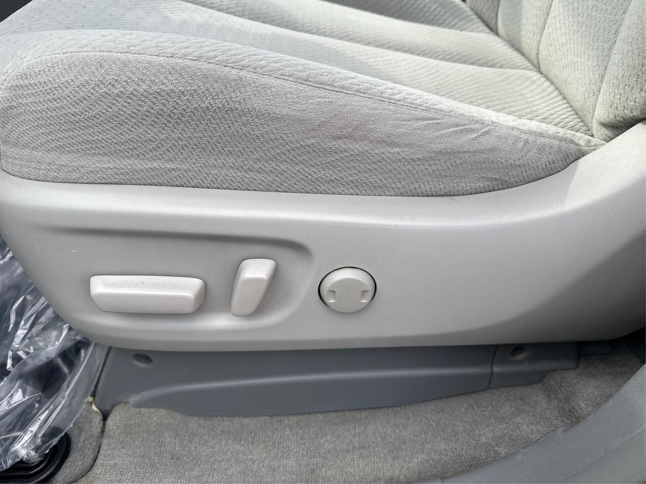 2014 Toyota Sienna LE Photo