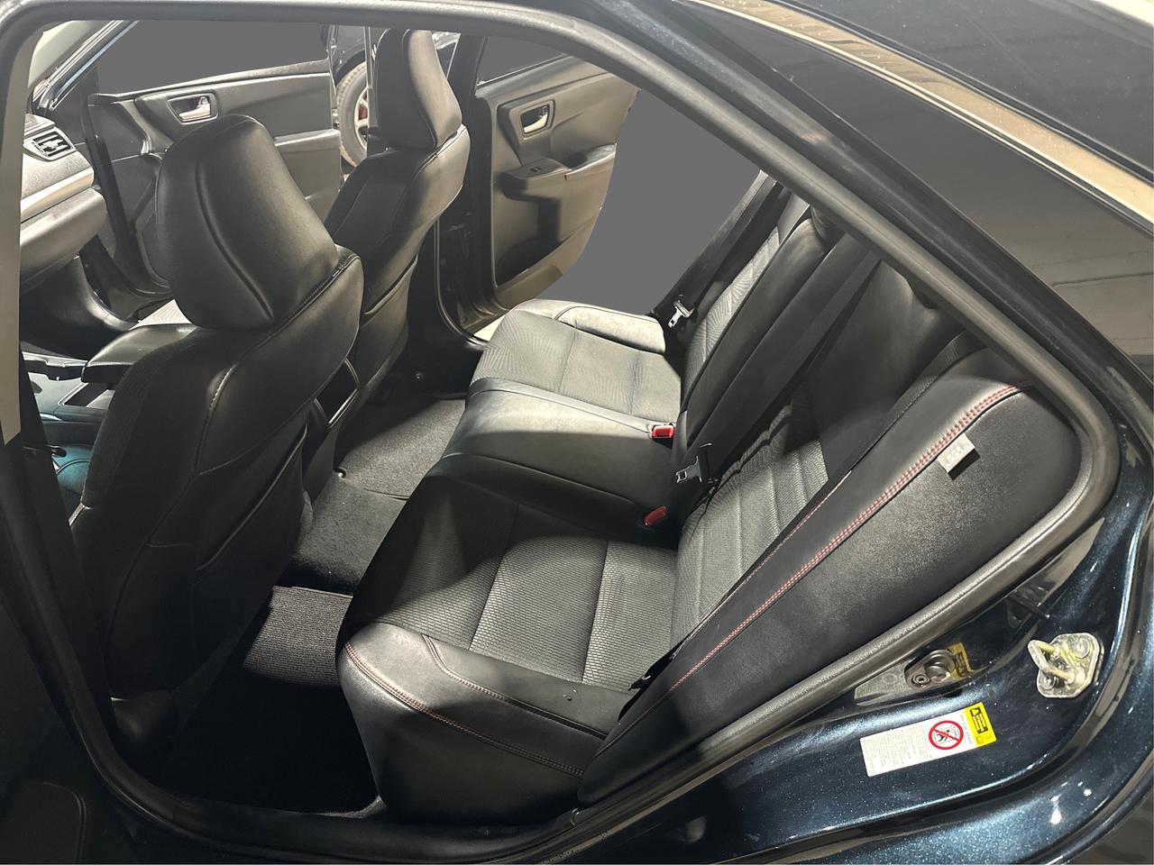 2016 Toyota Camry LE Photo