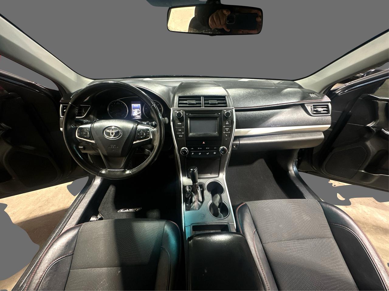 2016 Toyota Camry LE Photo