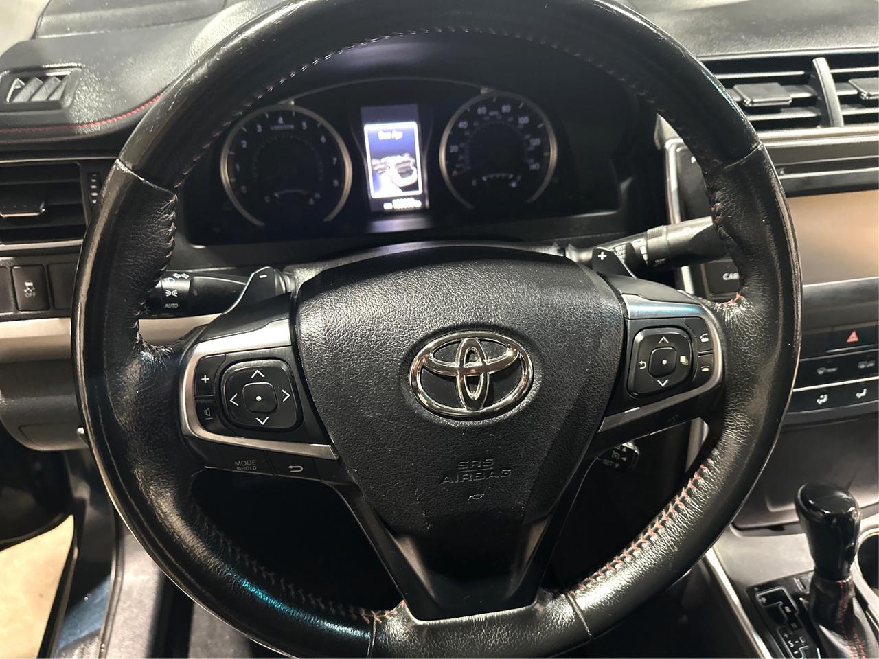 2016 Toyota Camry LE Photo