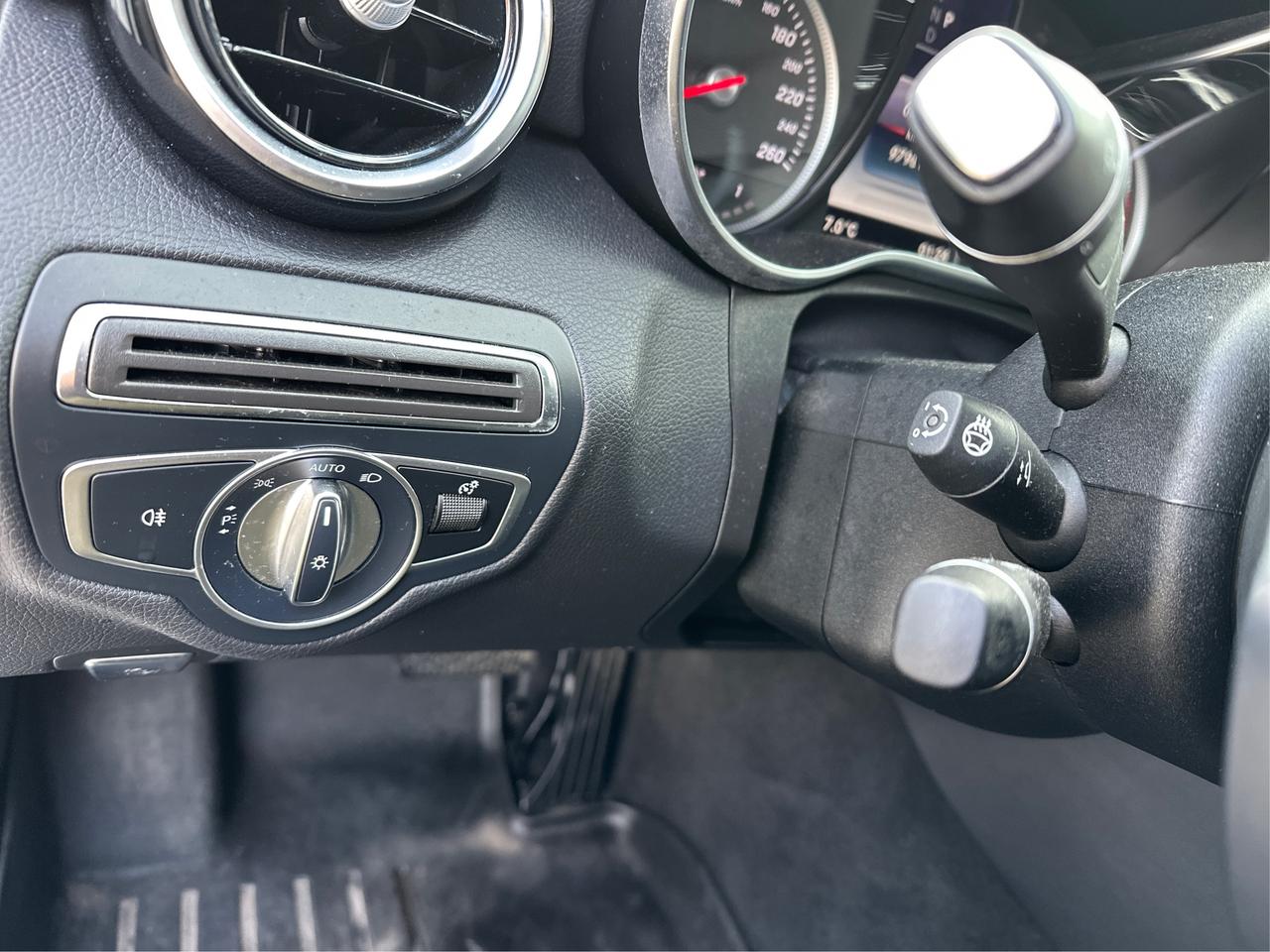 2018 Mercedes-Benz C-Class C300 Photo