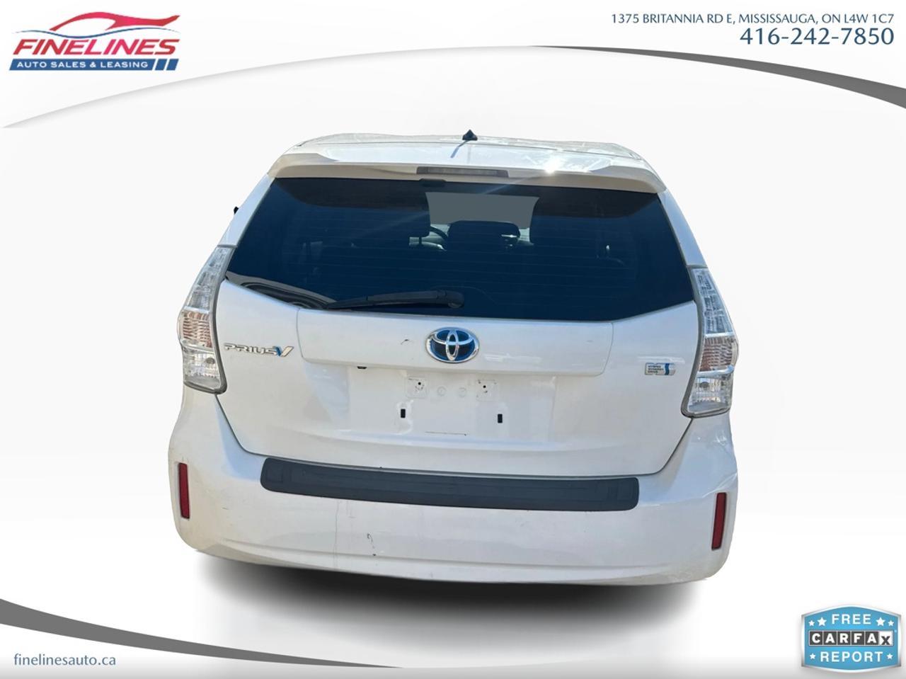2014 Toyota Prius v Five Photo