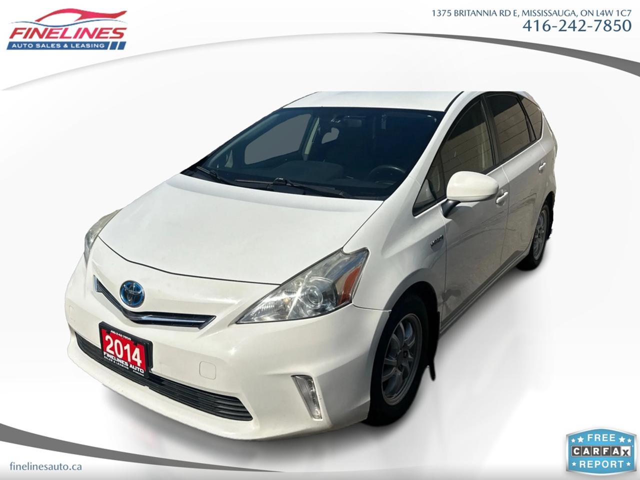2014 Toyota Prius v Five Photo0