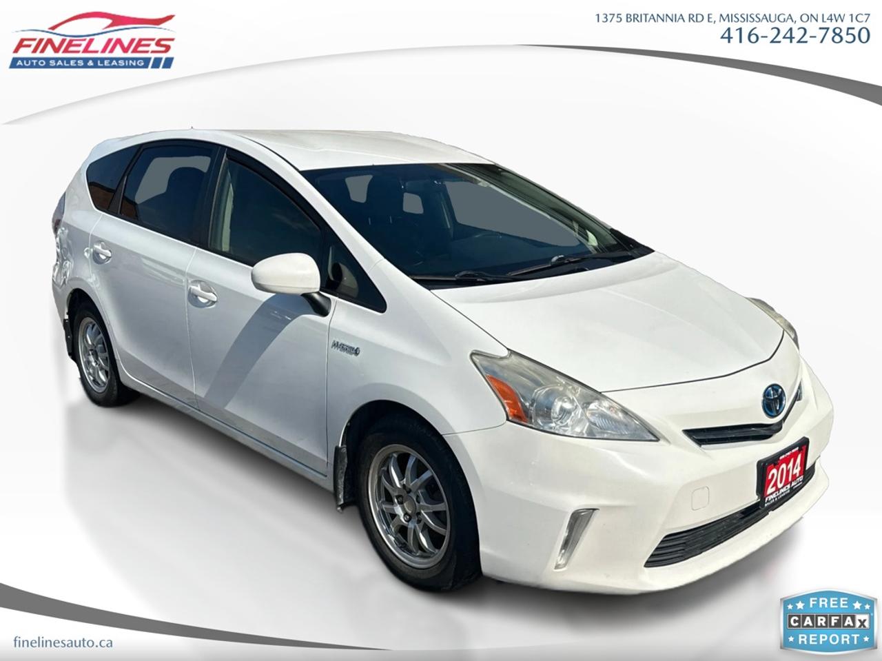 2014 Toyota Prius v Five Photo