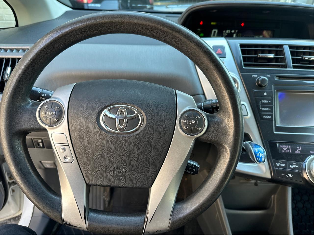 2014 Toyota Prius v Five Photo