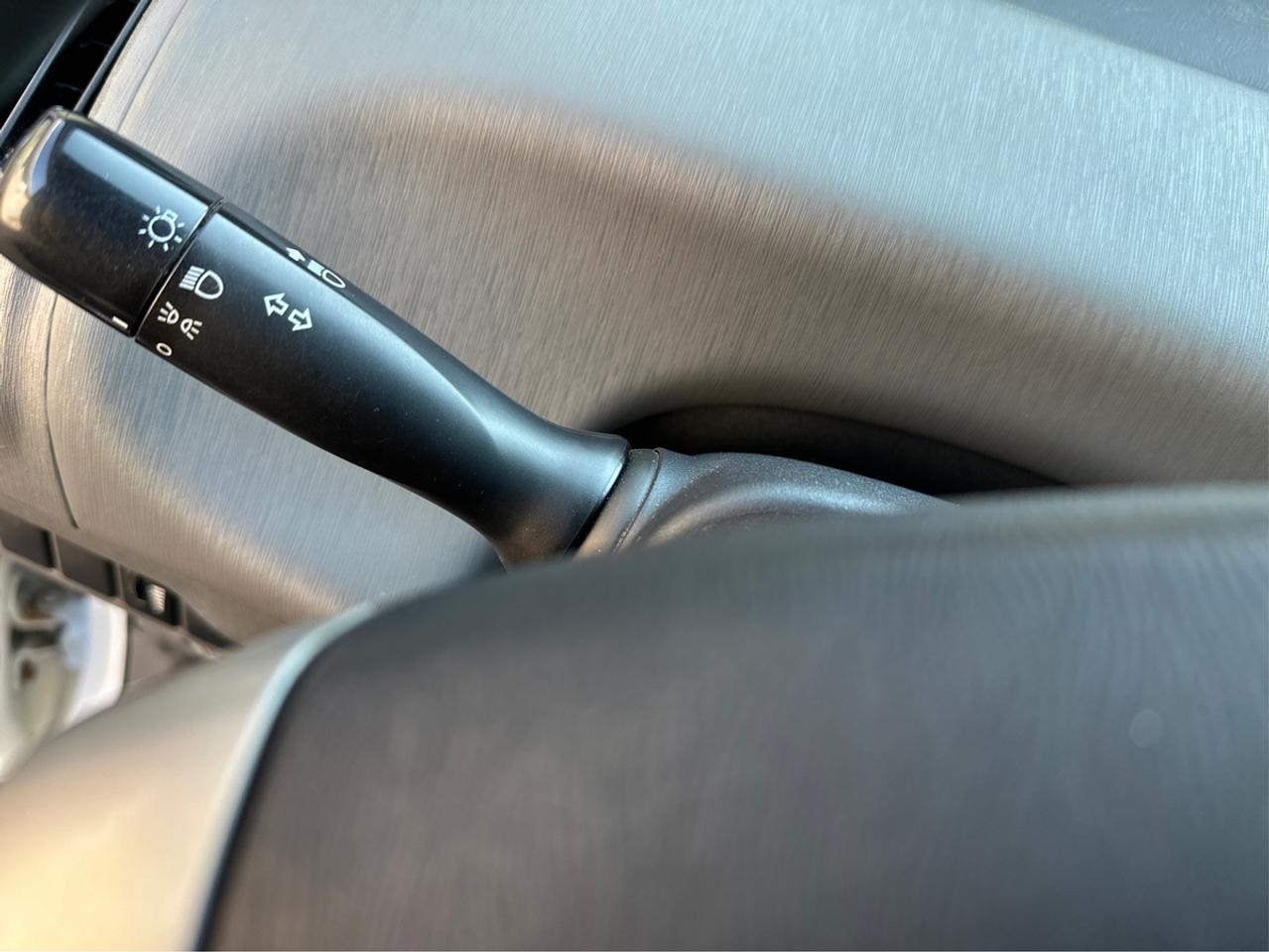 2014 Toyota Prius v Five Photo
