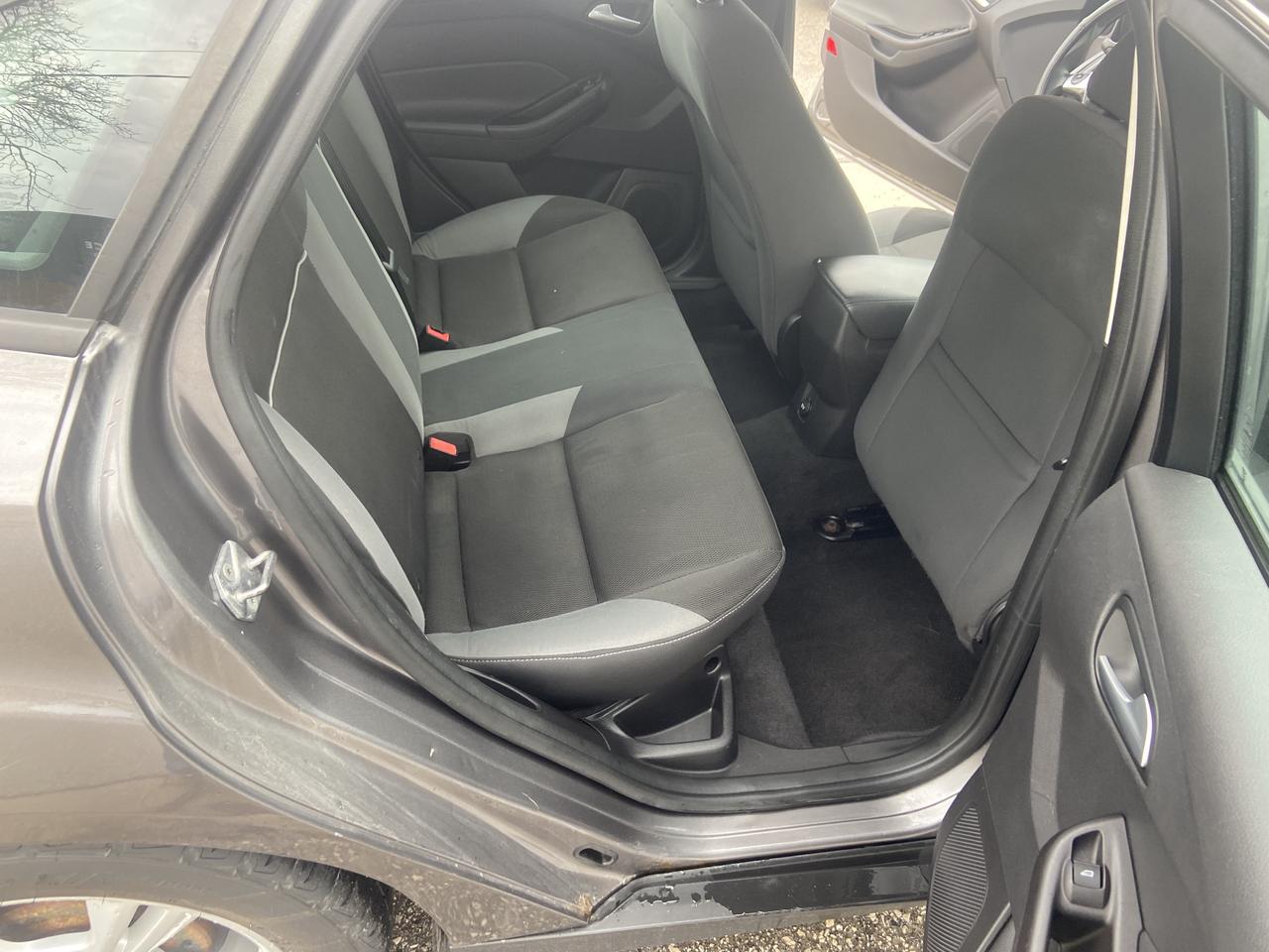 2014 Ford Focus SE Photo