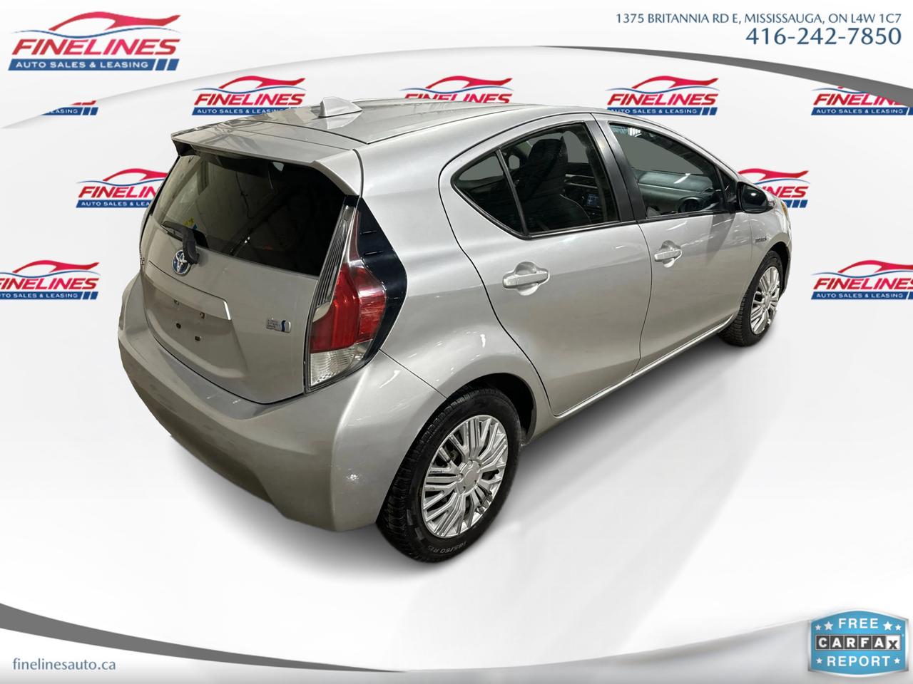 2016 Toyota Prius c Two Photo