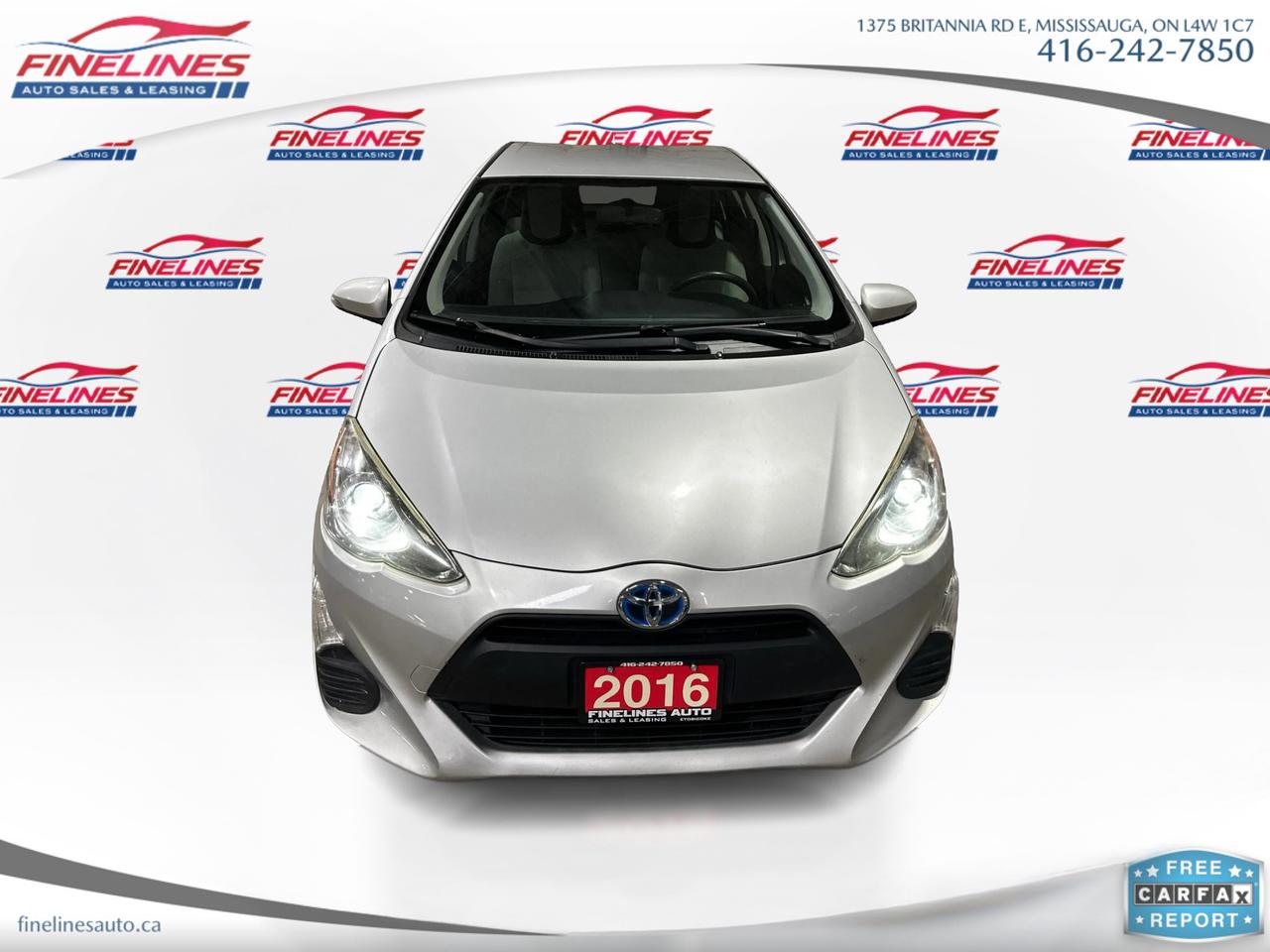 2016 Toyota Prius c Two Photo