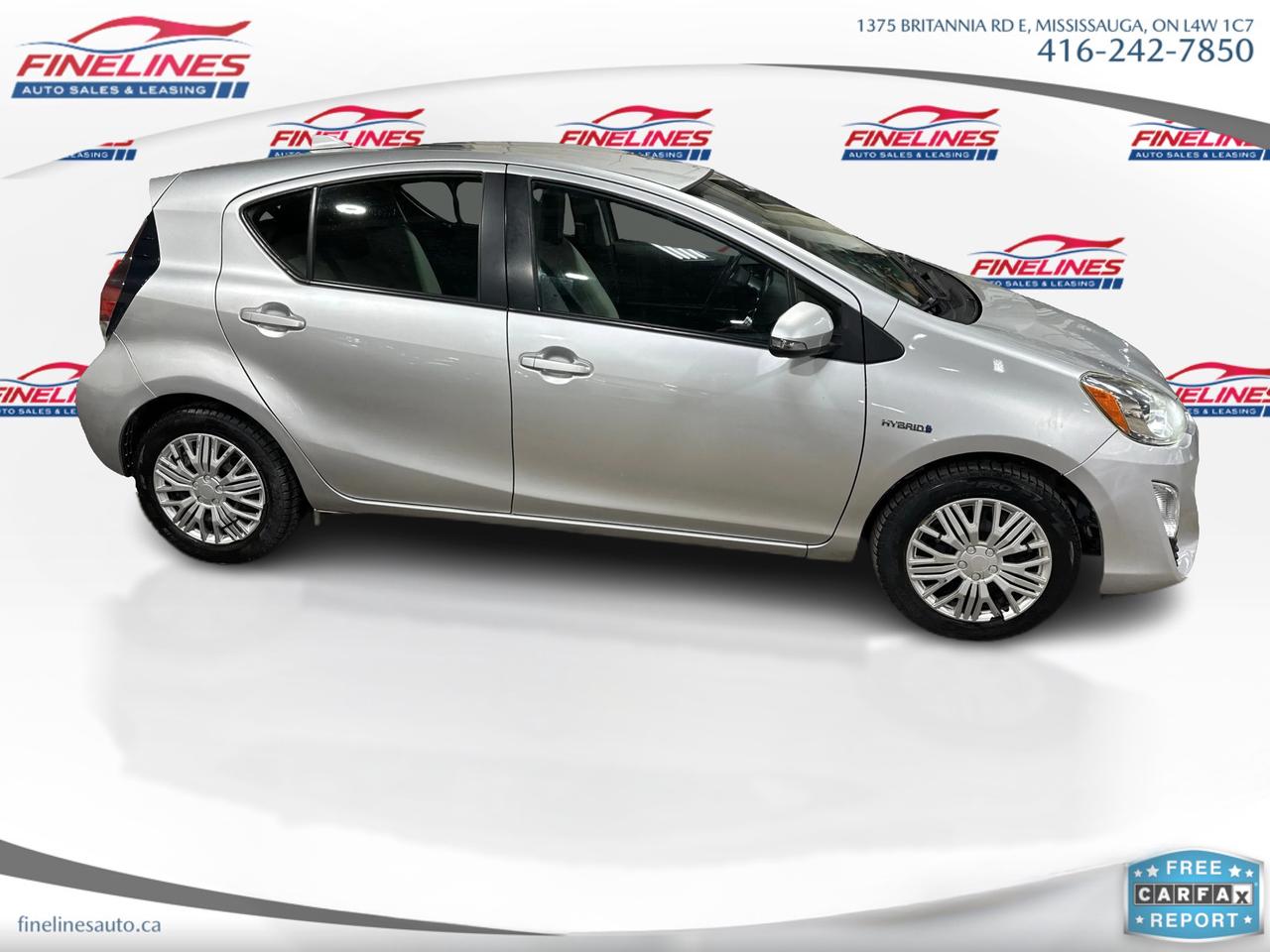 2016 Toyota Prius c Two Photo