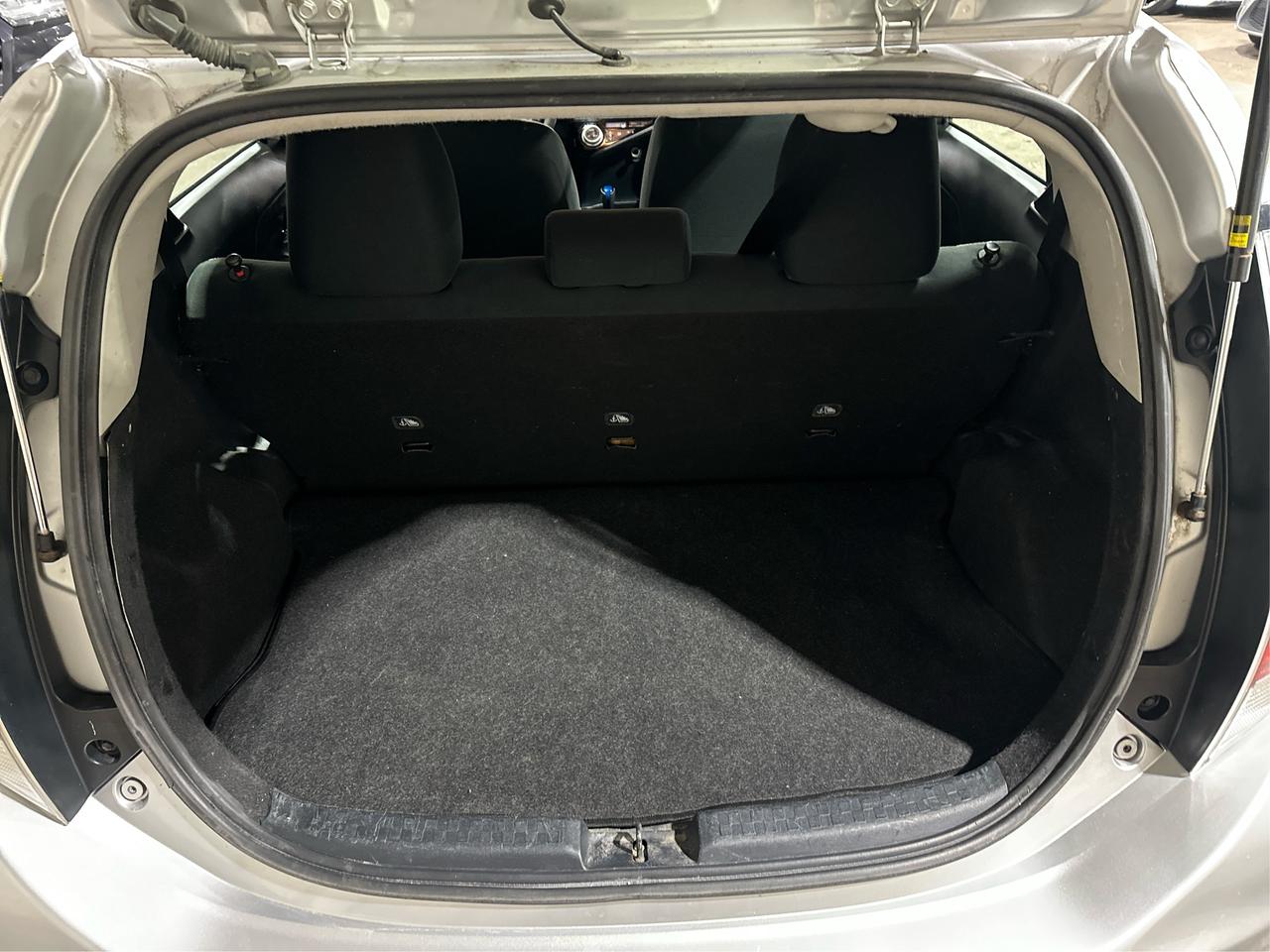 2016 Toyota Prius c Two Photo