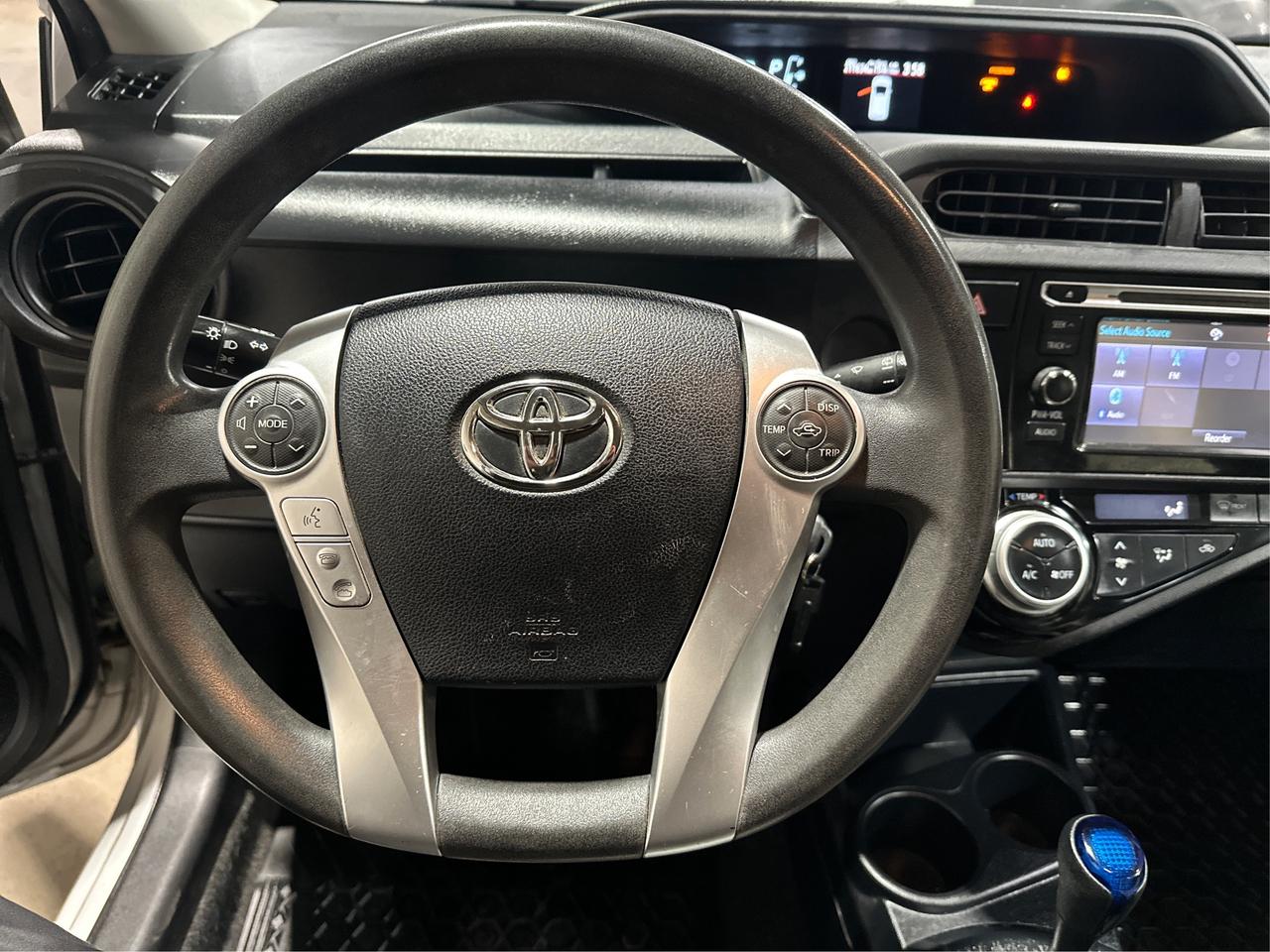 2016 Toyota Prius c Two Photo