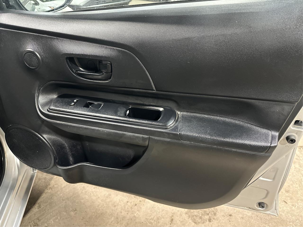 2016 Toyota Prius c Two Photo