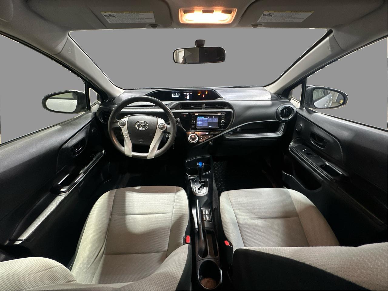 2016 Toyota Prius c Two Photo