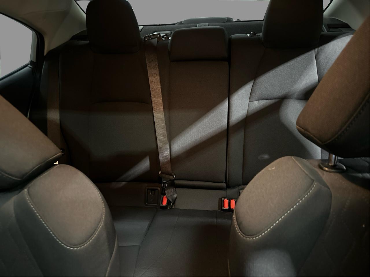 2021 Toyota Corolla LE Photo