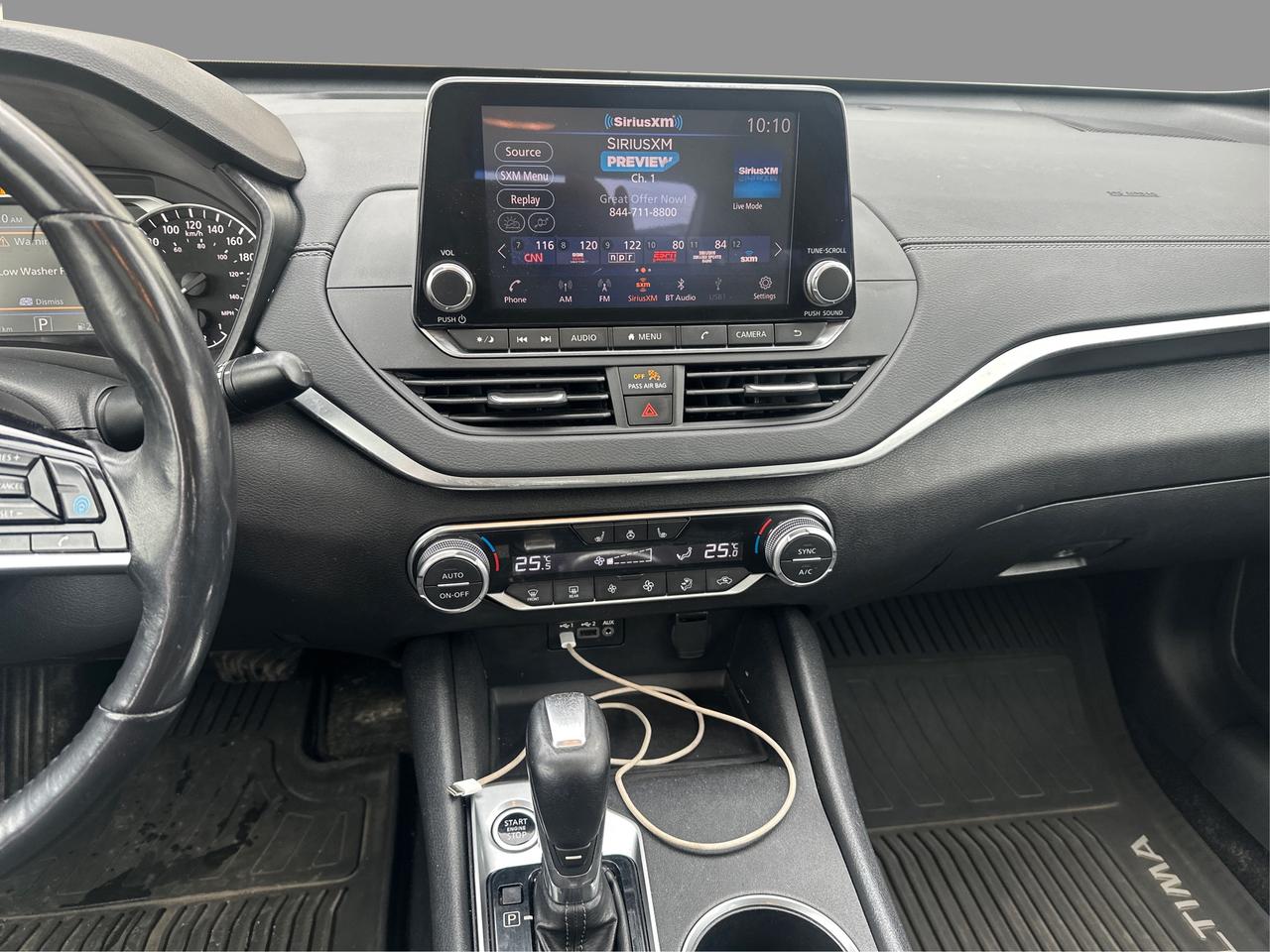 2019 Nissan Altima SV Photo