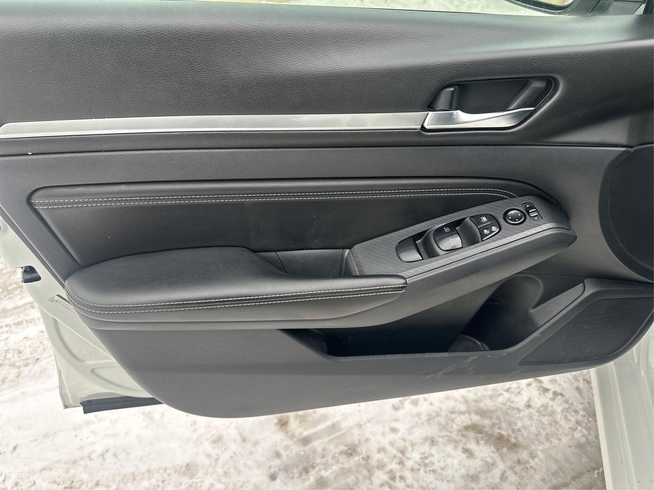 2019 Nissan Altima SV Photo