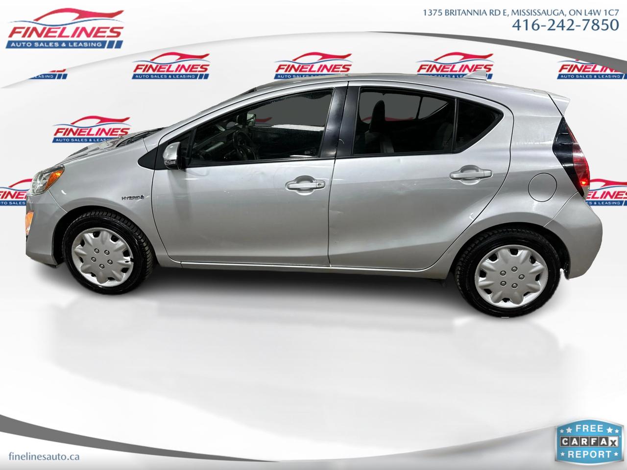 2016 Toyota Prius c Two Photo