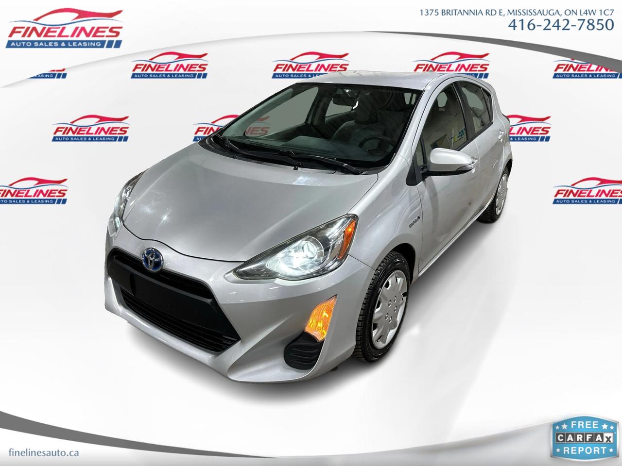 2016 Toyota Prius c Two Photo0