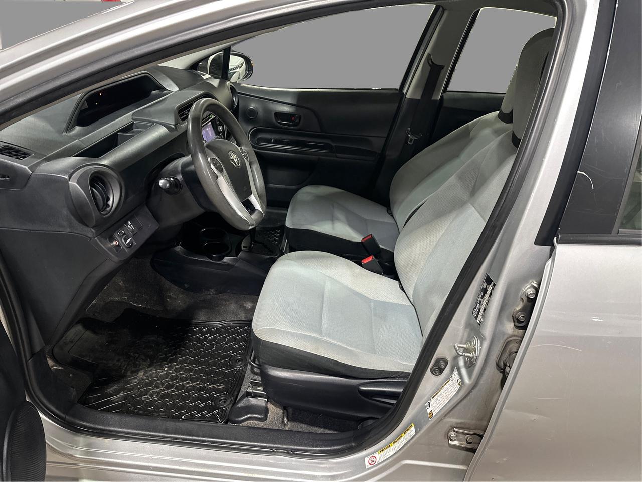 2016 Toyota Prius c Two Photo