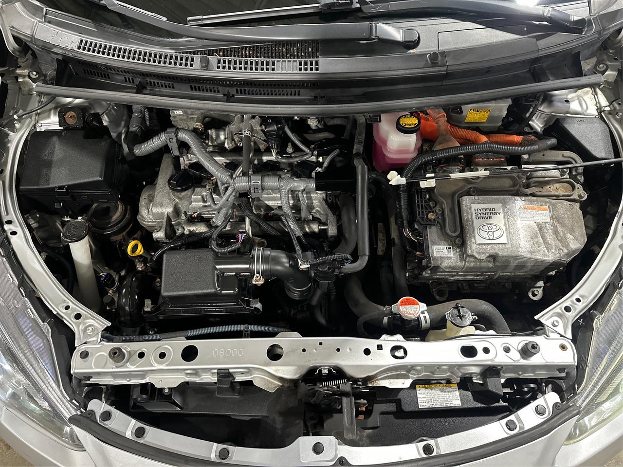 2016 Toyota Prius c Two Photo