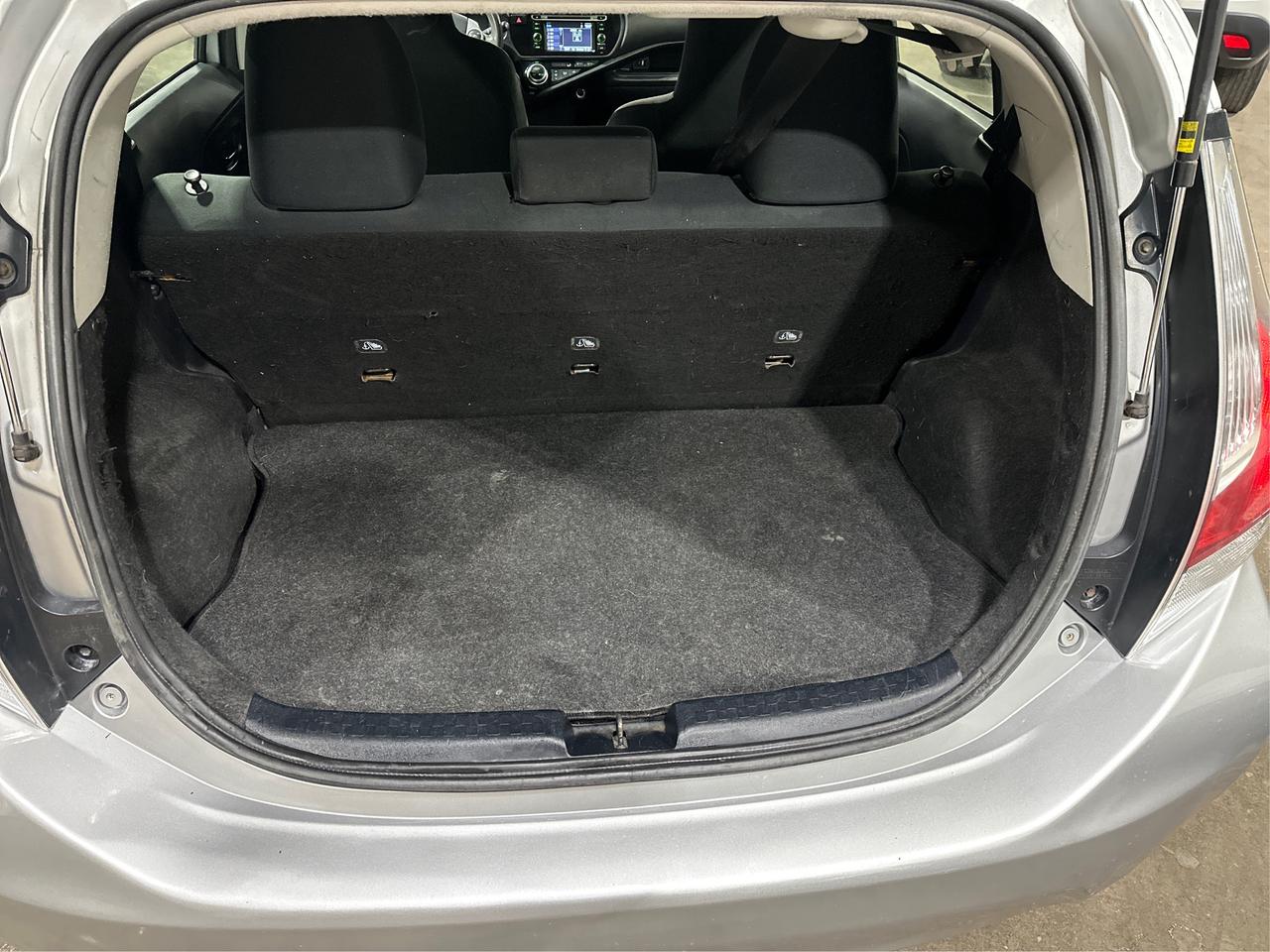 2016 Toyota Prius c Two Photo