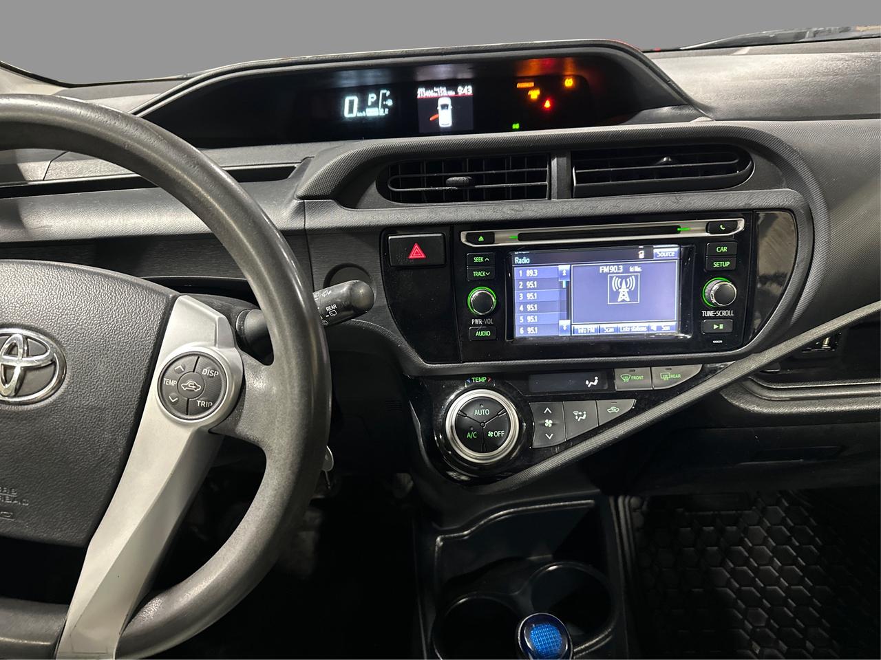 2016 Toyota Prius c Two Photo