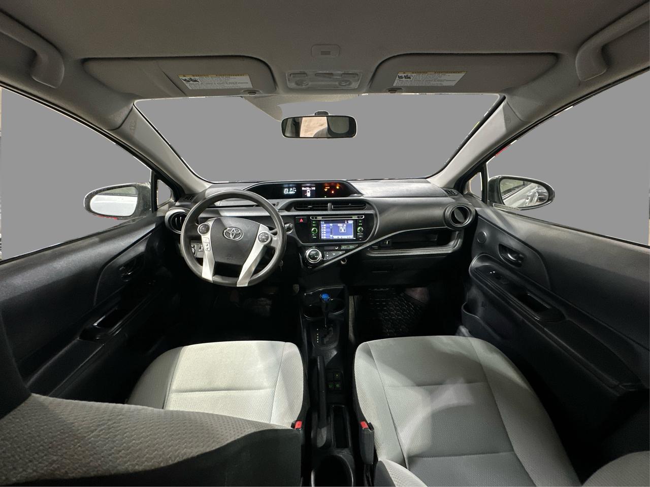 2016 Toyota Prius c Two Photo