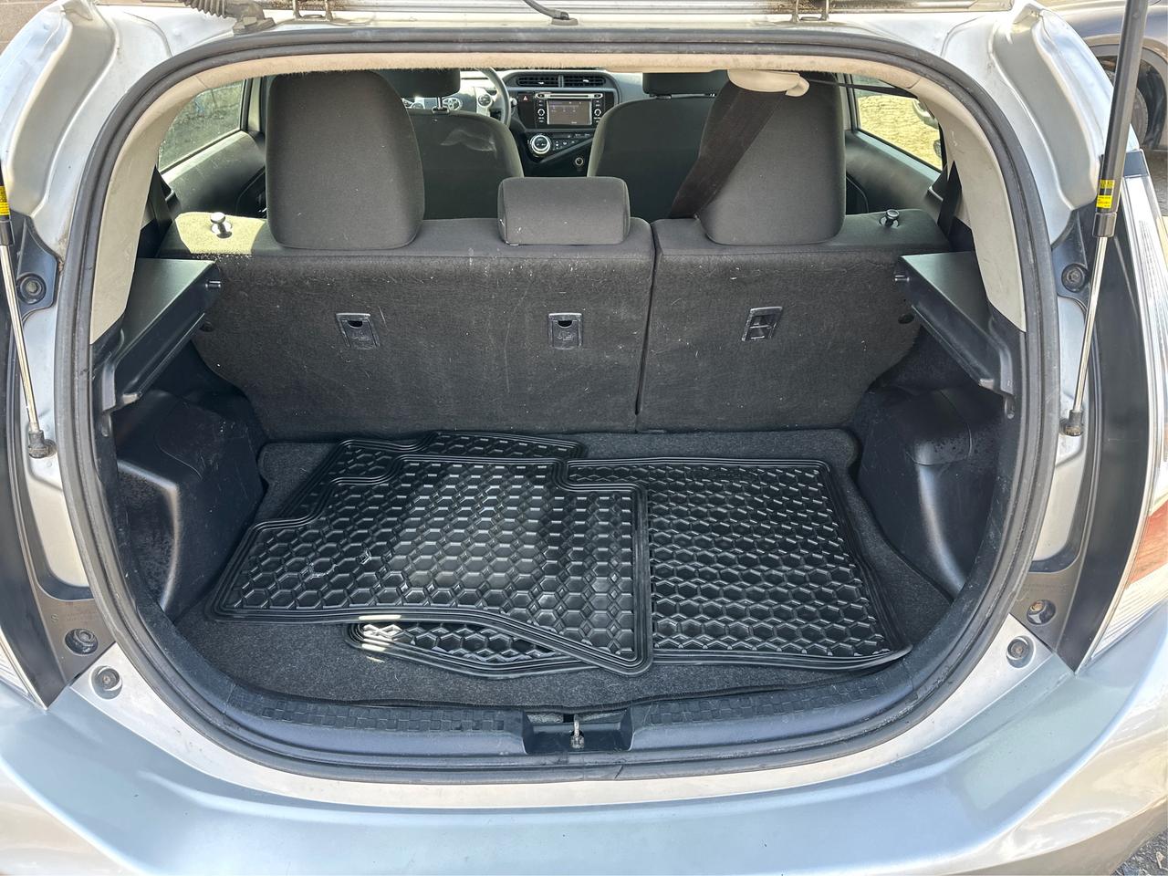 2017 Toyota Prius c Four Photo