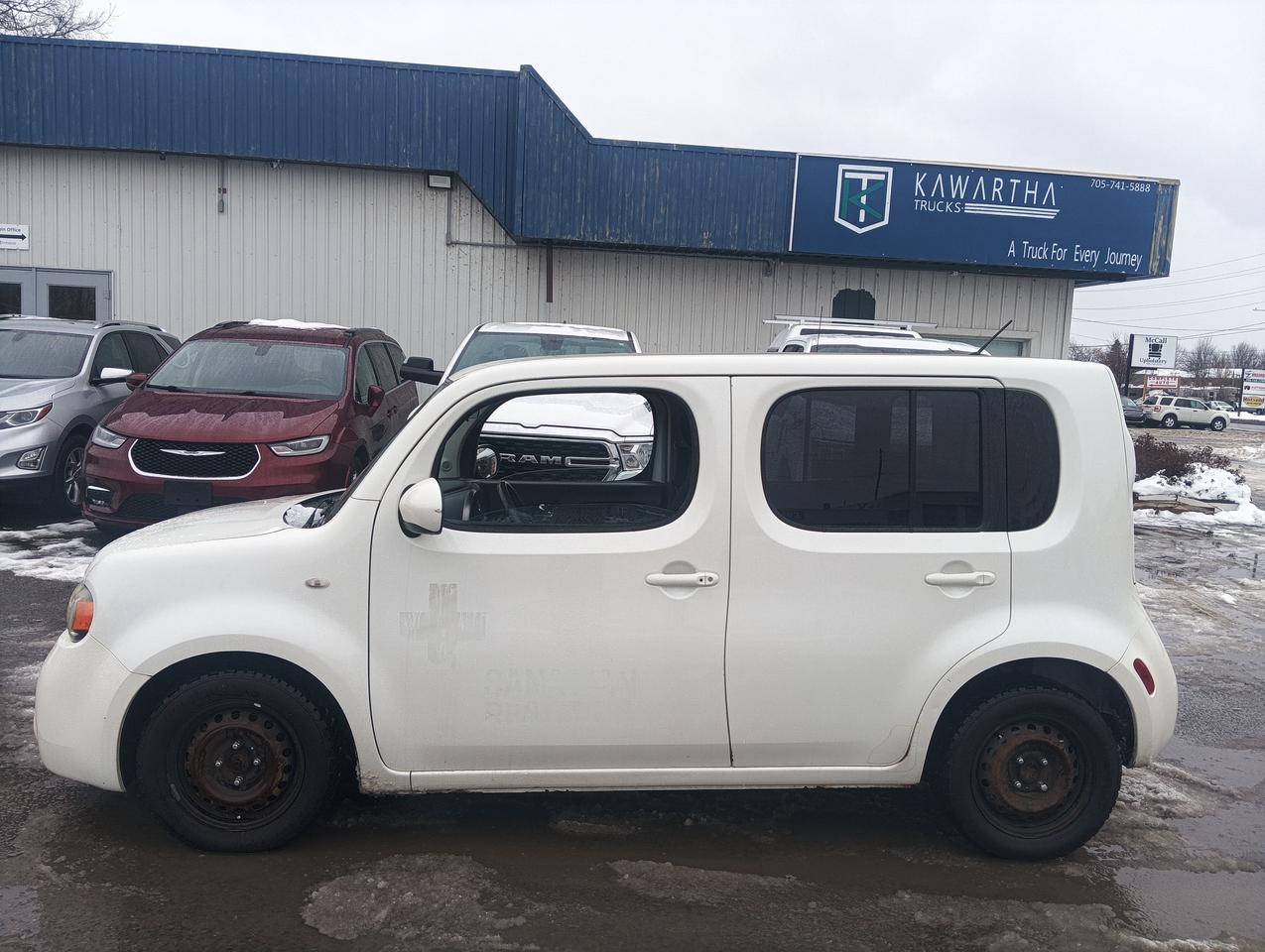 2012 Nissan Cube S Photo3