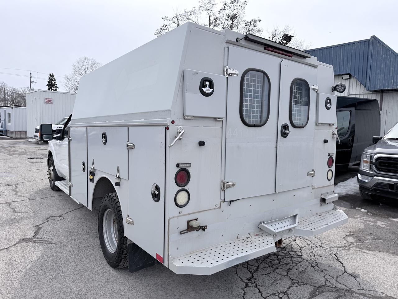 2014 Ford F-350 Super Duty XLT Photo