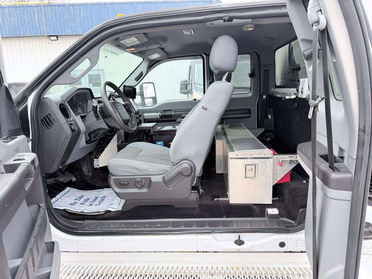 2014 Ford F-350 Super Duty XLT Photo