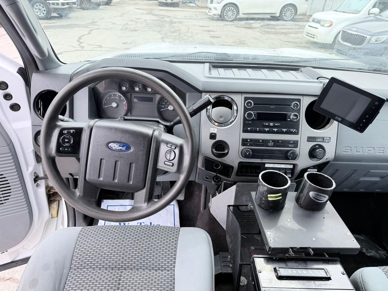 2014 Ford F-350 Super Duty XLT Photo