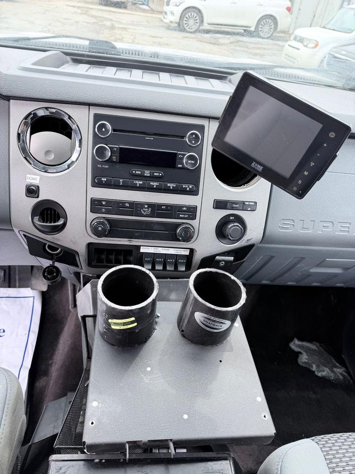 2014 Ford F-350 Super Duty XLT Photo