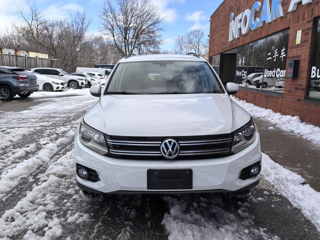 2015 Volkswagen Tiguan S Photo