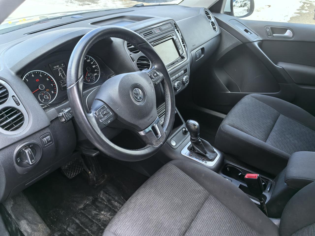 2015 Volkswagen Tiguan S Photo