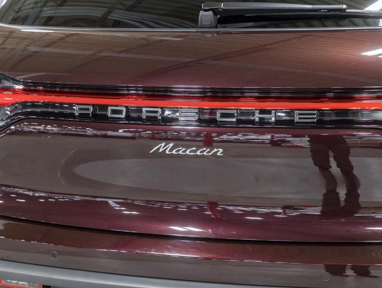 2026 Porsche Macan  Photo