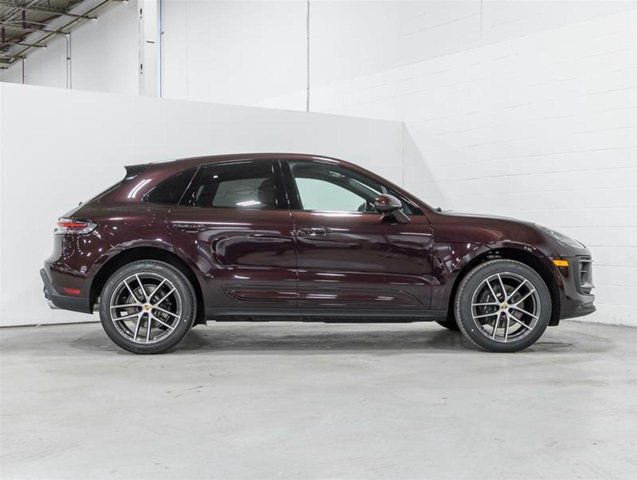 2026 Porsche Macan  Photo