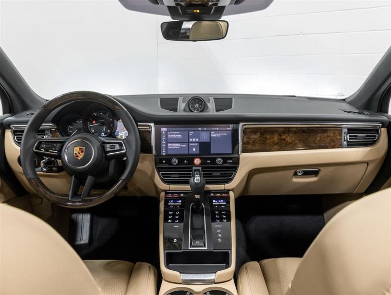 2026 Porsche Macan  Photo