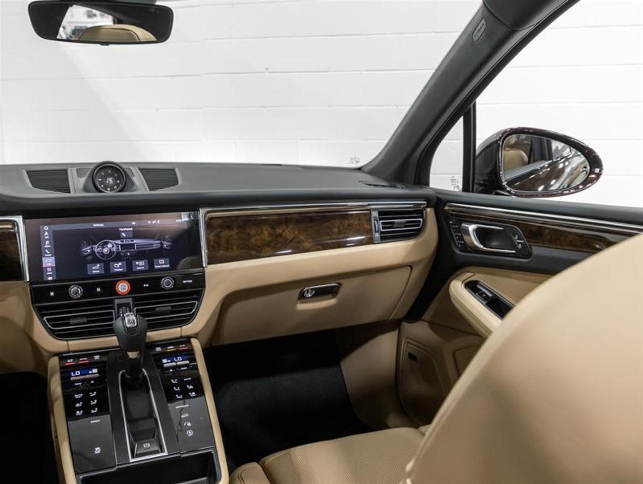 2026 Porsche Macan  Photo