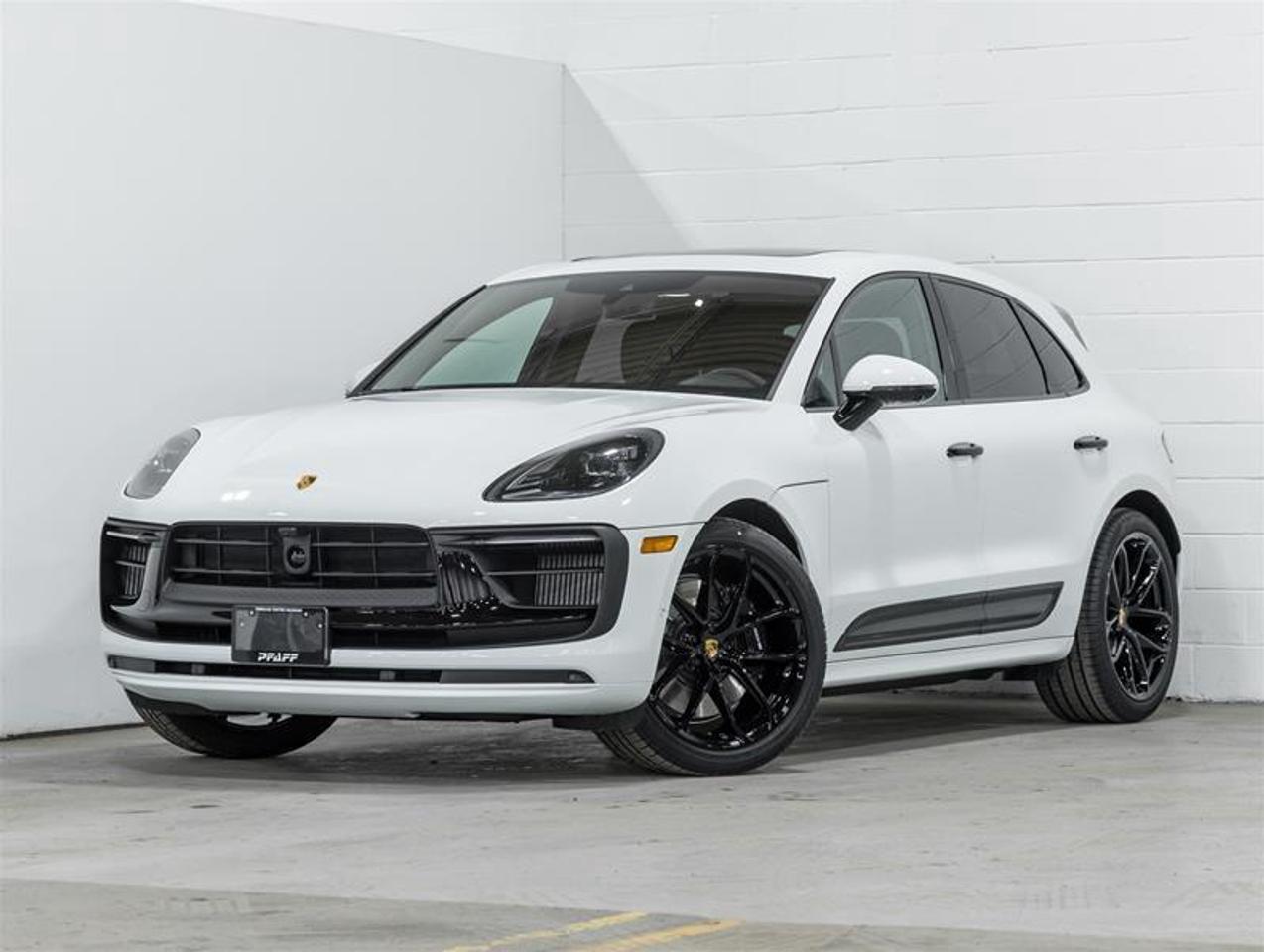 2026 Porsche Macan  Photo0
