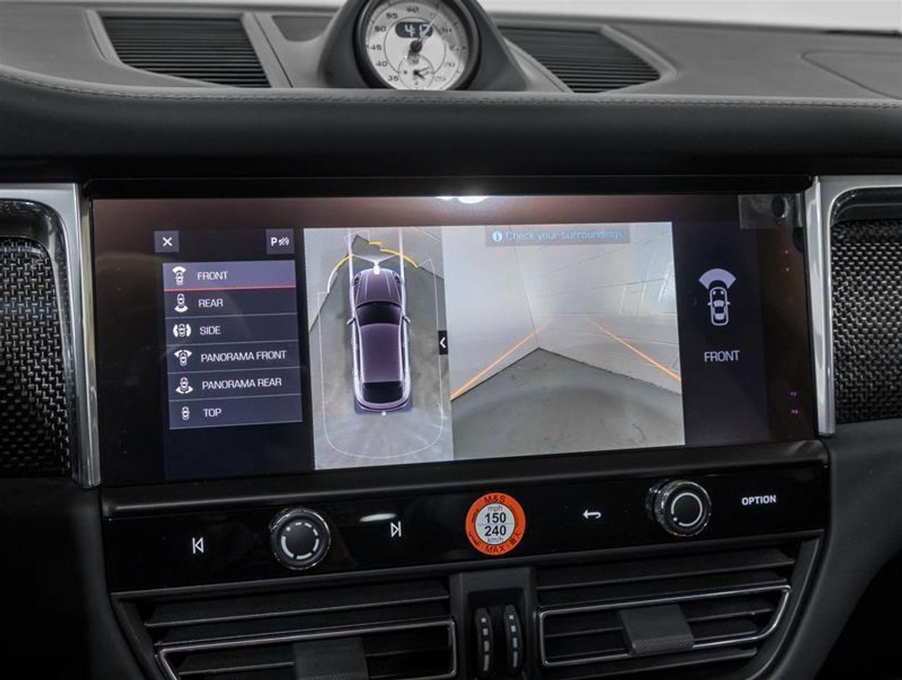 2026 Porsche Macan  Photo