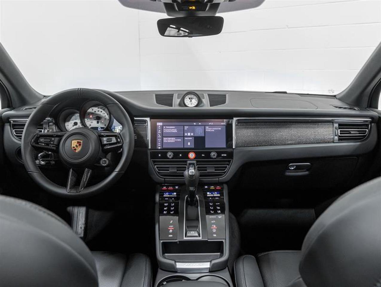 2026 Porsche Macan  Photo