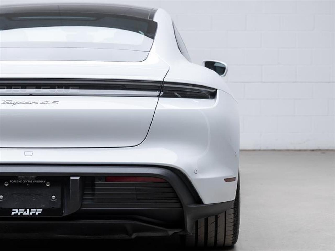 2025 Porsche Taycan  Photo