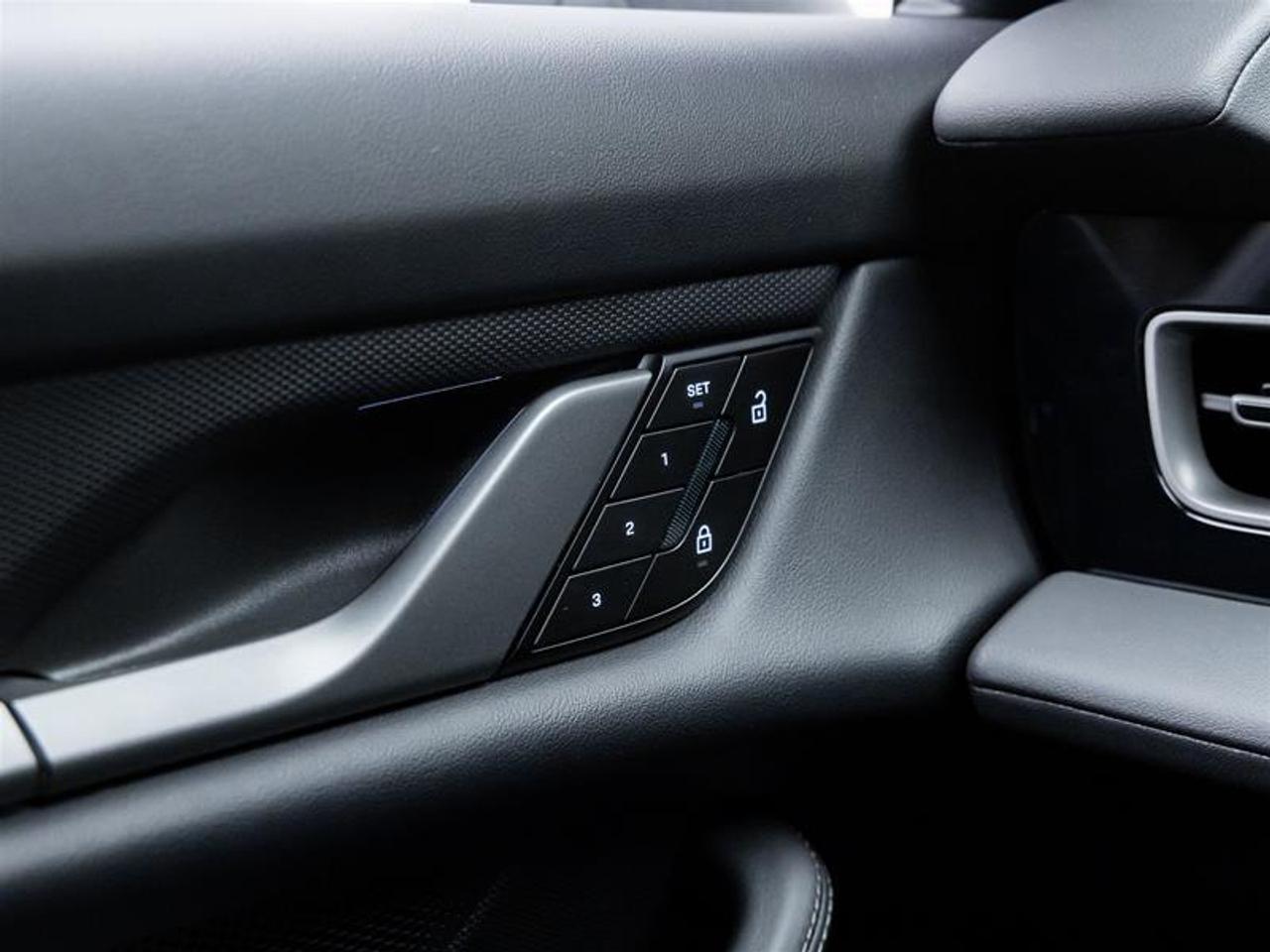 2025 Porsche Taycan  Photo