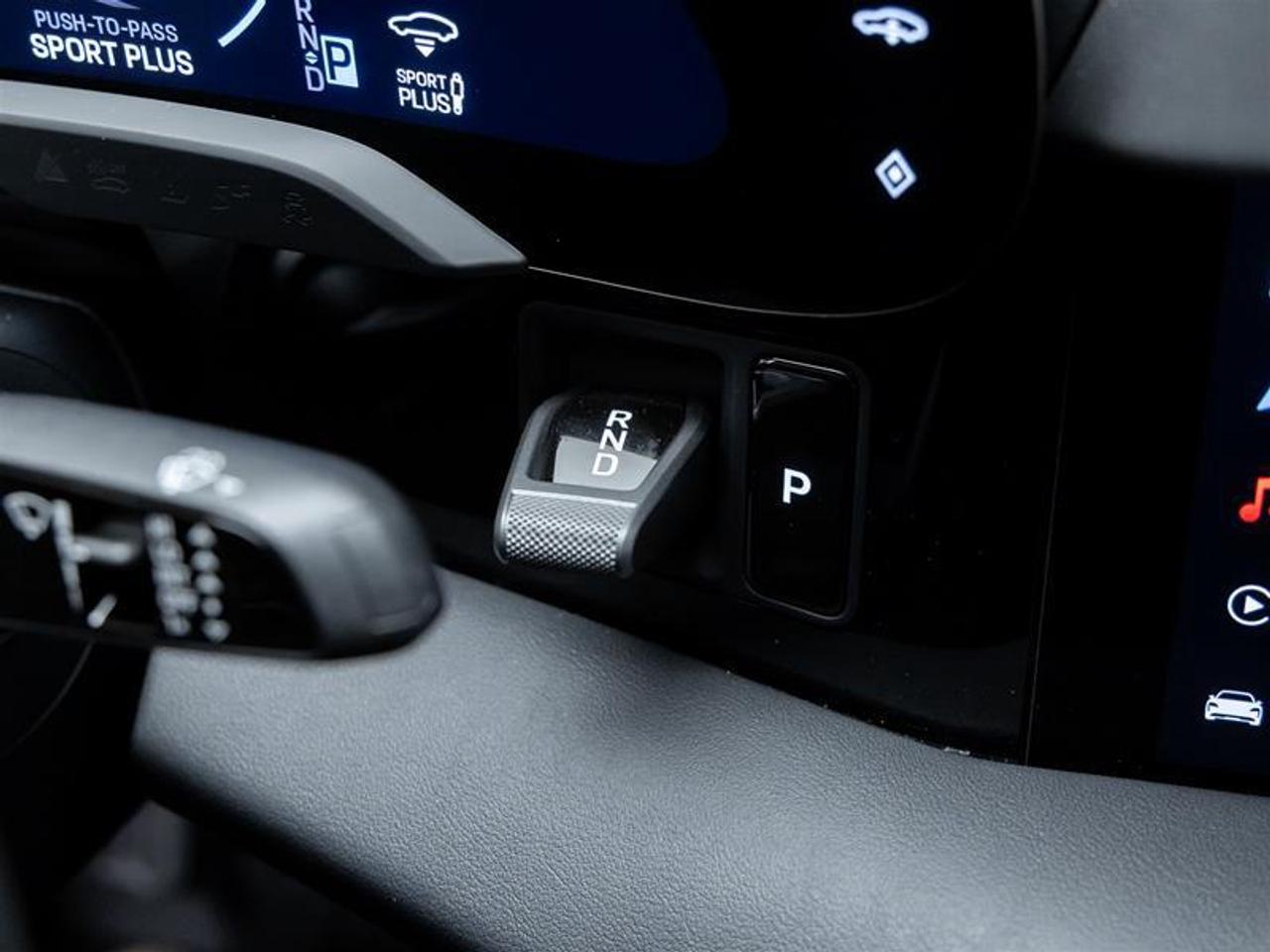 2025 Porsche Taycan  Photo