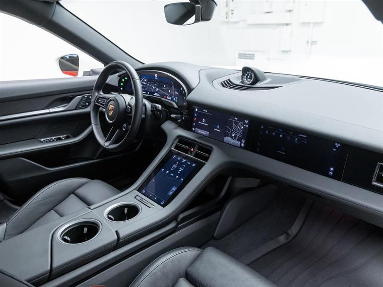 2025 Porsche Taycan  Photo