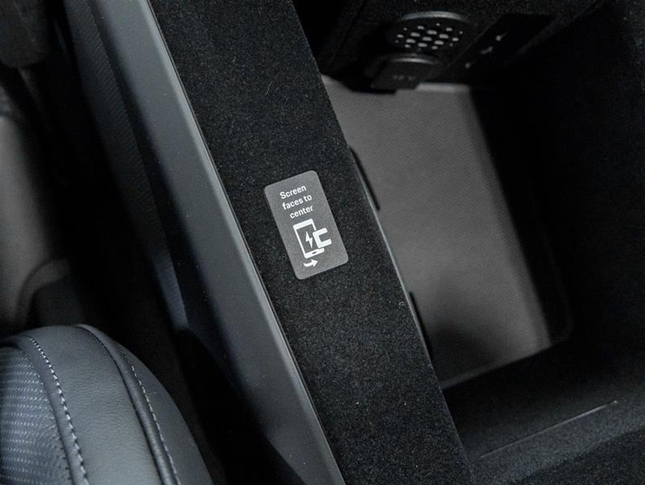 2025 Porsche Taycan  Photo